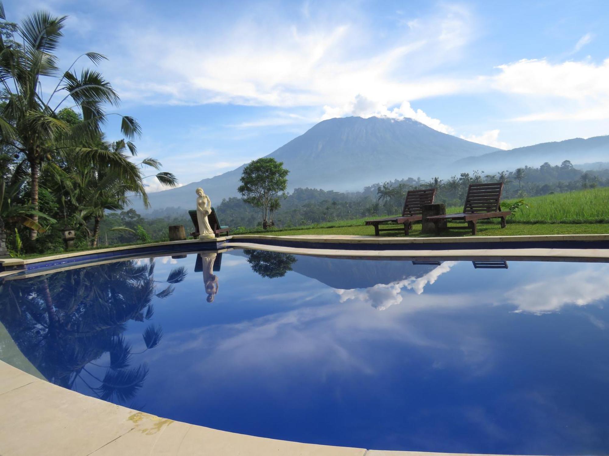 Great Mountain Views Villa Resort Selat Luaran gambar